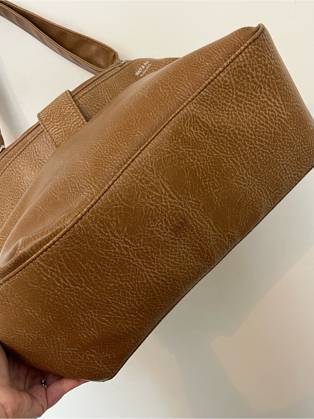 Matt & Nat Tan Brown Distressed Vegan Leather Hobo Shoulder Bag Y2K Style - Picture 8 of 13